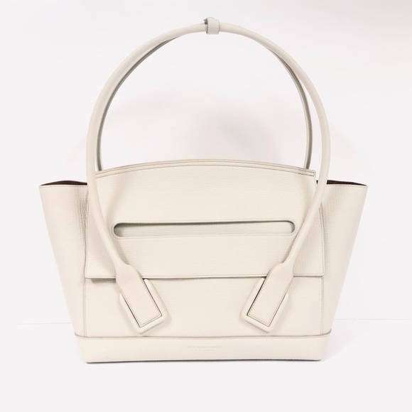 Bottega Veneta Handbags - Bottega Veneta The Arco 33 Medium Top Handle Bag